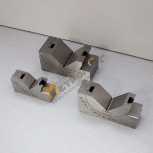 Призма угловая регулируемая АР30 (102х49х30)